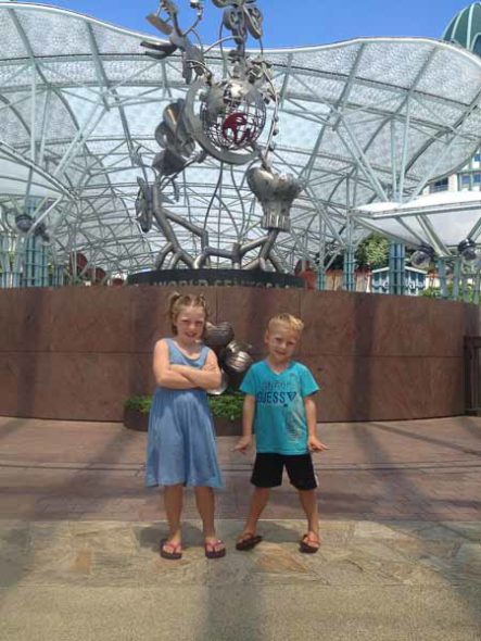 Sentosa Singapore with Kids | The Gap Year Family Singapore Aquarium with Kids